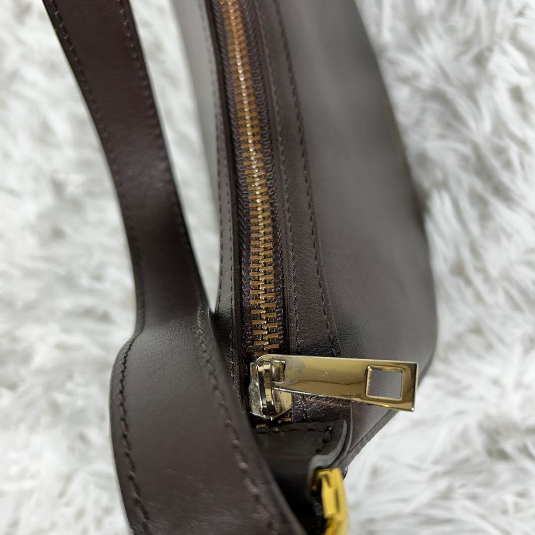 極美品✨クリスチャンヴィラ　ラウンドショルダーバッグ ハーフムーン ブラウン