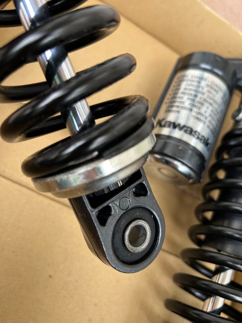 カワサキ　ゼファー1100　リアサスペンション　左右　純正　中古