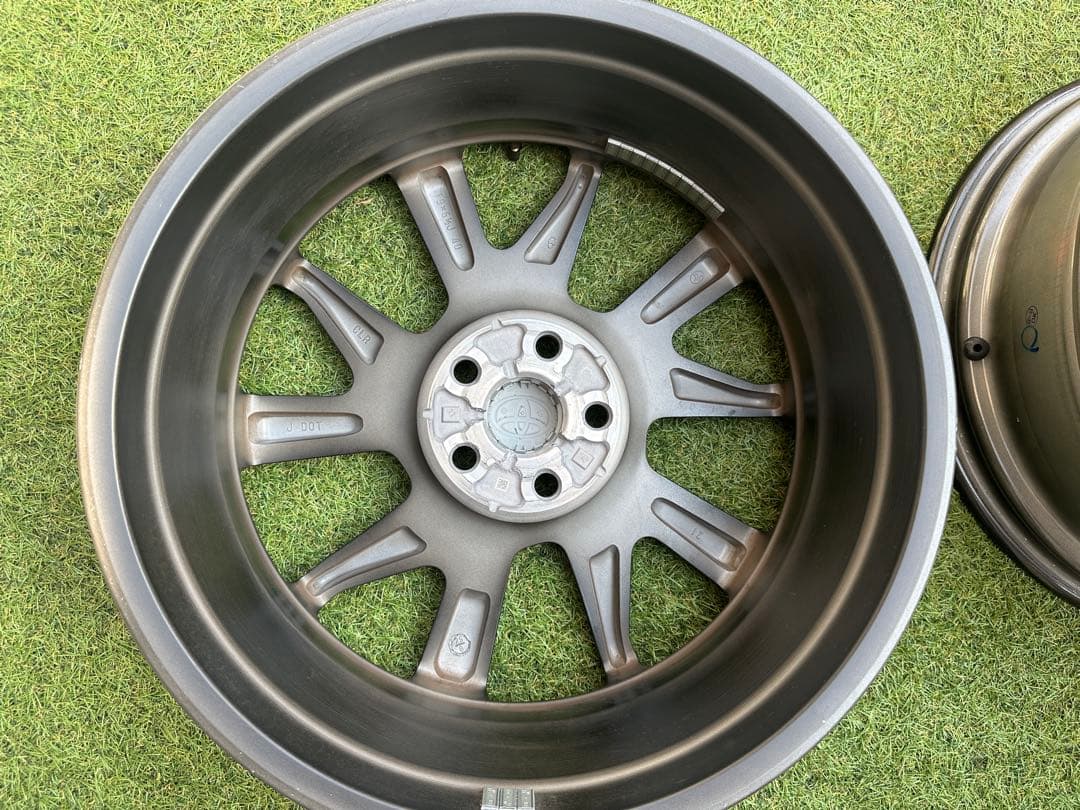 60 プリウス PHEV 2025年9月納車分　純正ホイール19インチ4本　希少