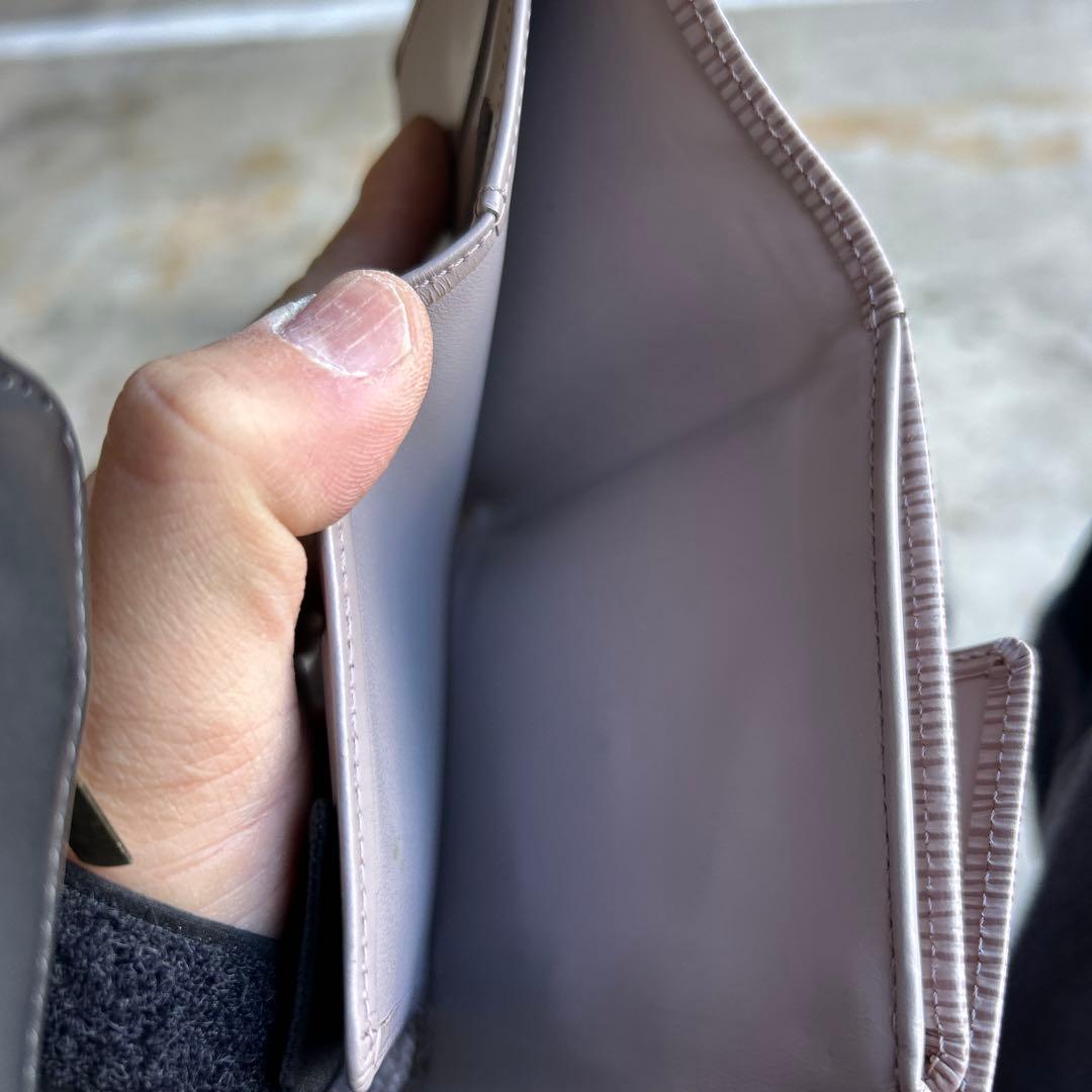 Louis Vuitton グレー 二つ折り財布　エピ