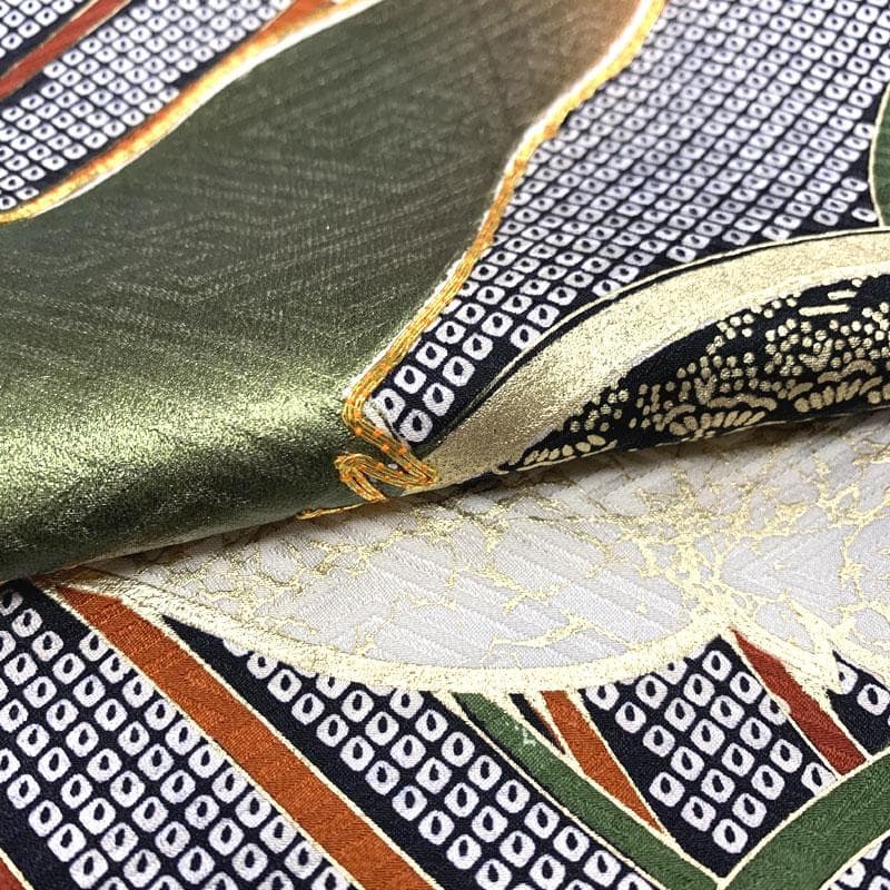 508z12.507u9 〇古典柄 振袖 金駒刺繍 金彩 地紋 鶴 波〇美品