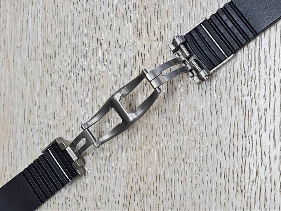 値下げ ユリスナルダン Ulysse Nardin ラバーベルト バックル 時計