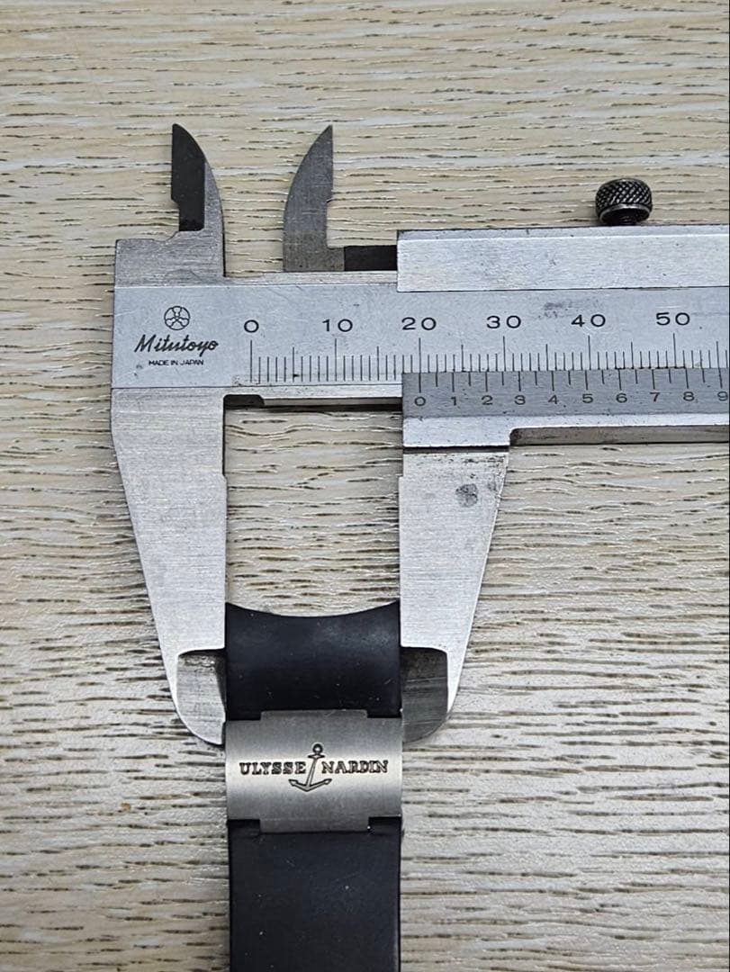 値下げ ユリスナルダン Ulysse Nardin ラバーベルト バックル 時計