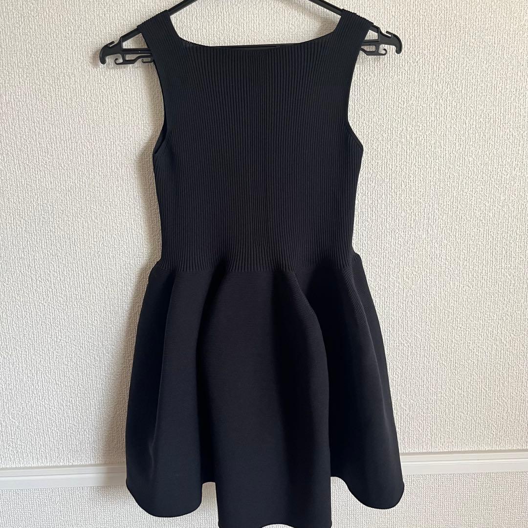 希少CFCL POTTERY スクエアネックフレアノースリーブ