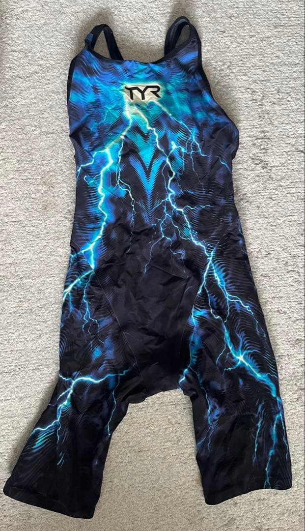 TYR VENZO PHANTOM 水着 28