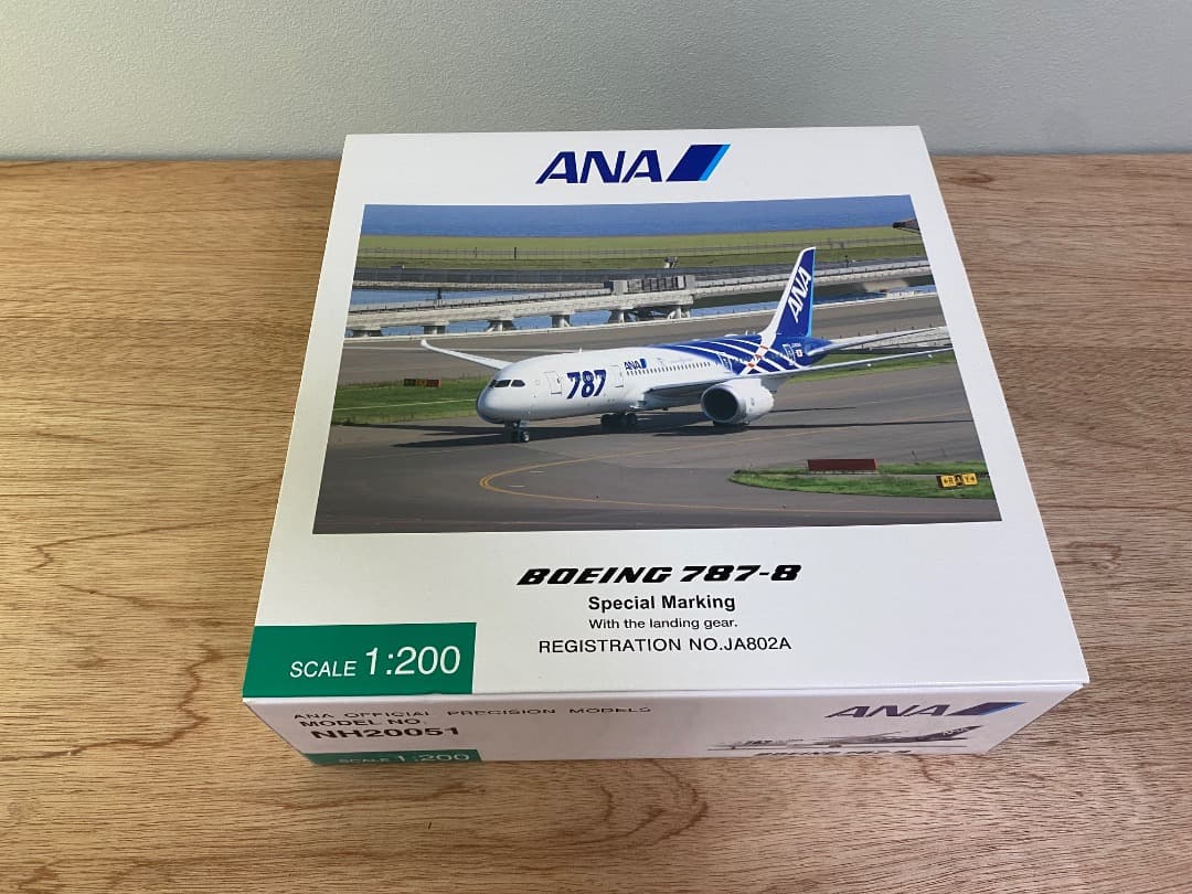 ANA B787-8 1/200 特別塗装 JA802A