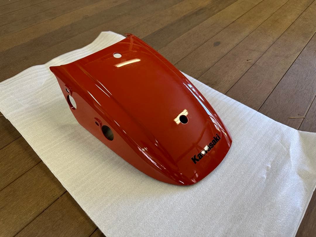 カワサキ　エリミネーター400 パールラヴァオレンジ　フェンダー（リア）