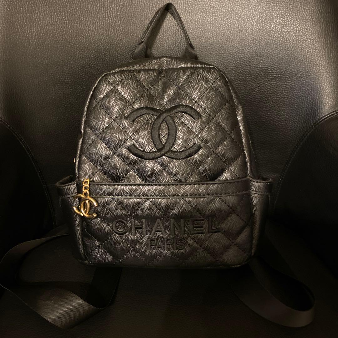 CHANEL ブラック バックパック キルティングノベルティ