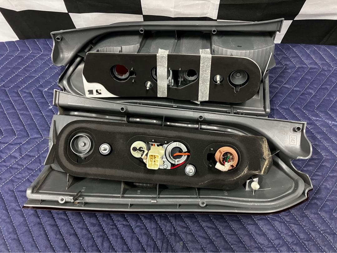 美品！！160 プロボックス純正テール サクシード 左右テールランプ 現行型