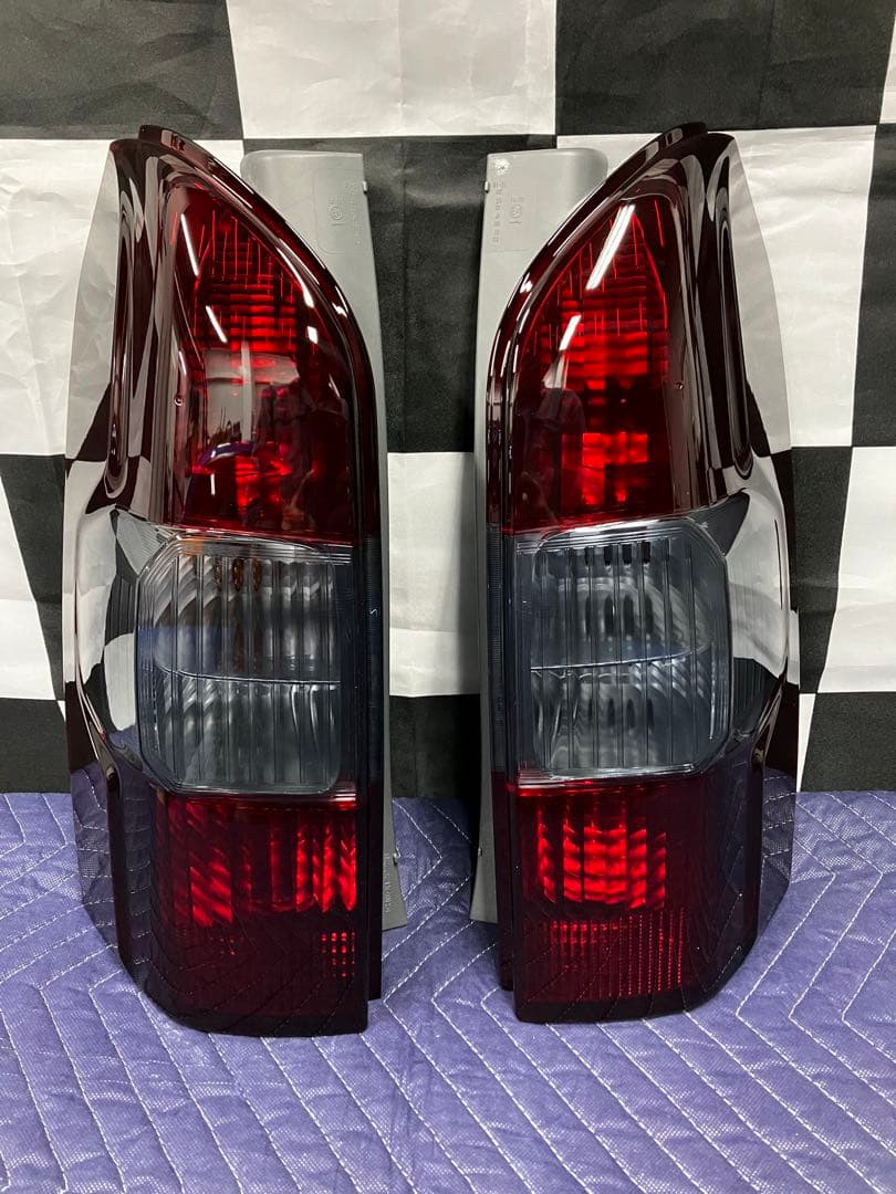 美品！！160 プロボックス純正テール サクシード 左右テールランプ 現行型