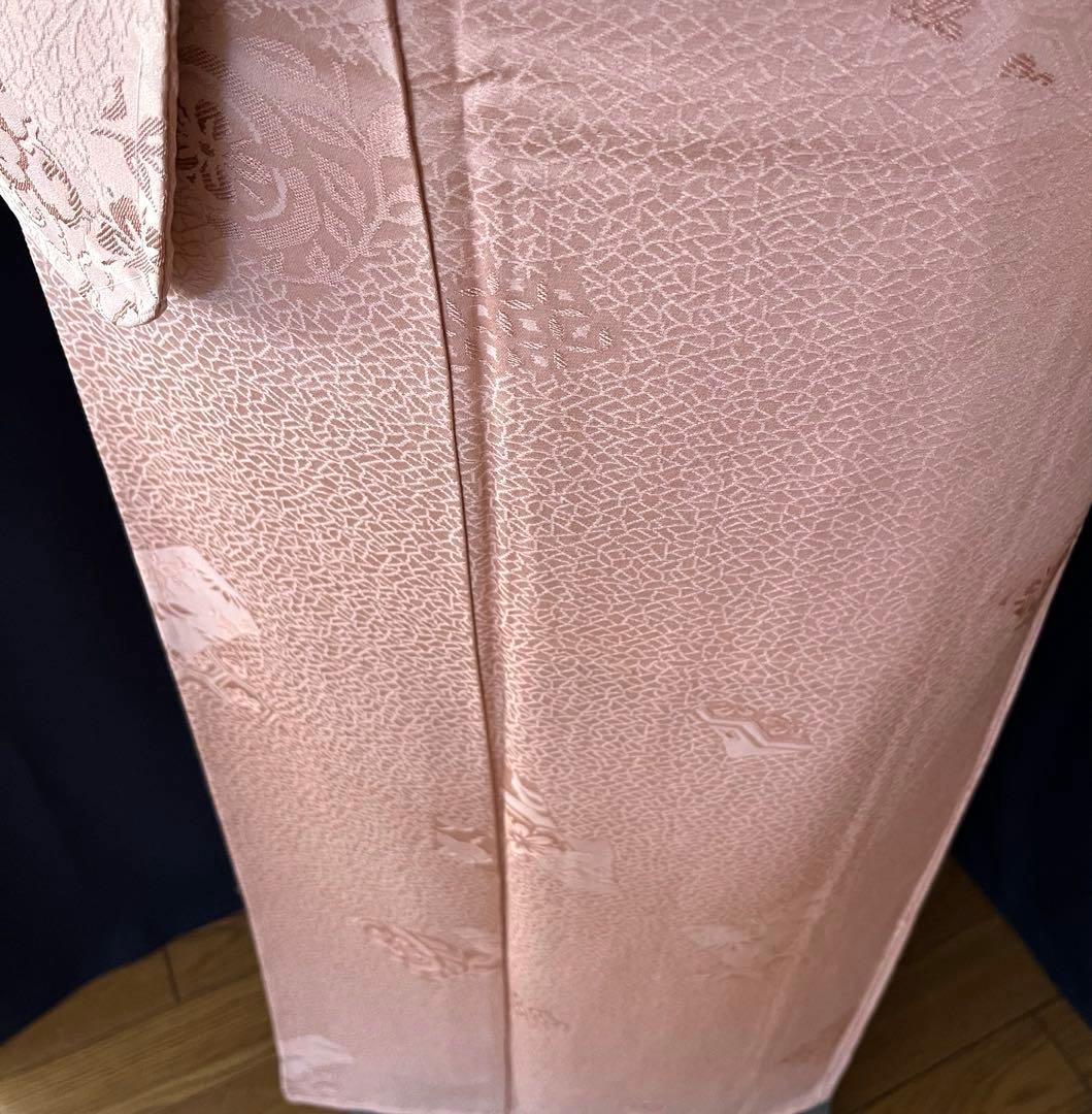 ★専用★【色無地】七宝と吉祥文の地紋意匠　　珊瑚色　名物裂花地紋　しつけ付き