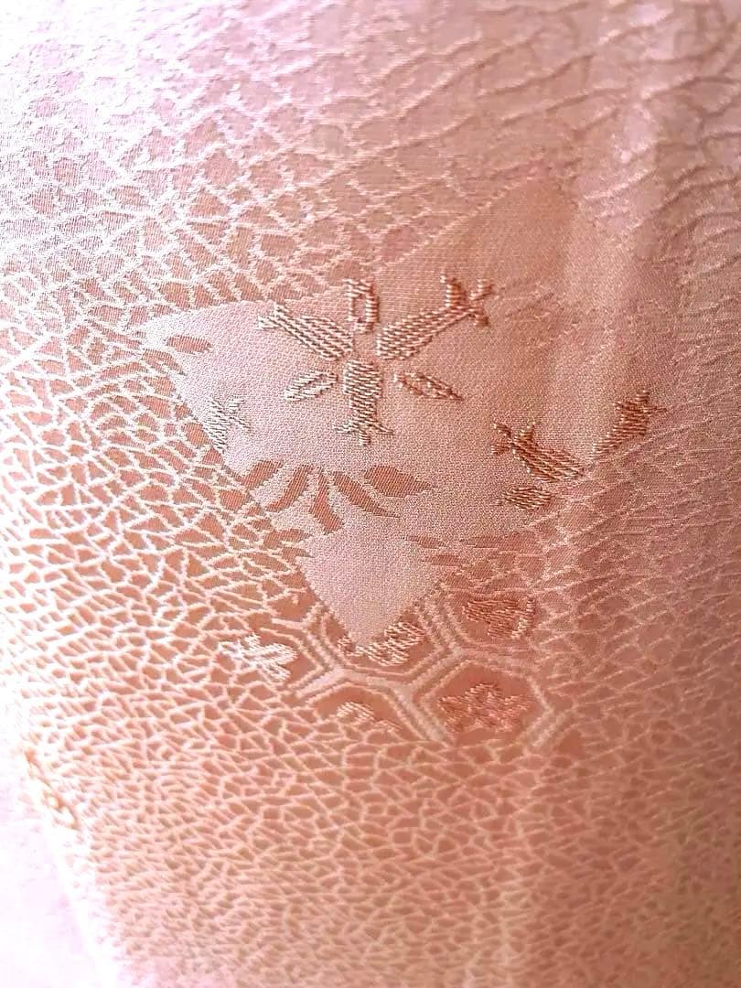 ★専用★【色無地】七宝と吉祥文の地紋意匠　　珊瑚色　名物裂花地紋　しつけ付き