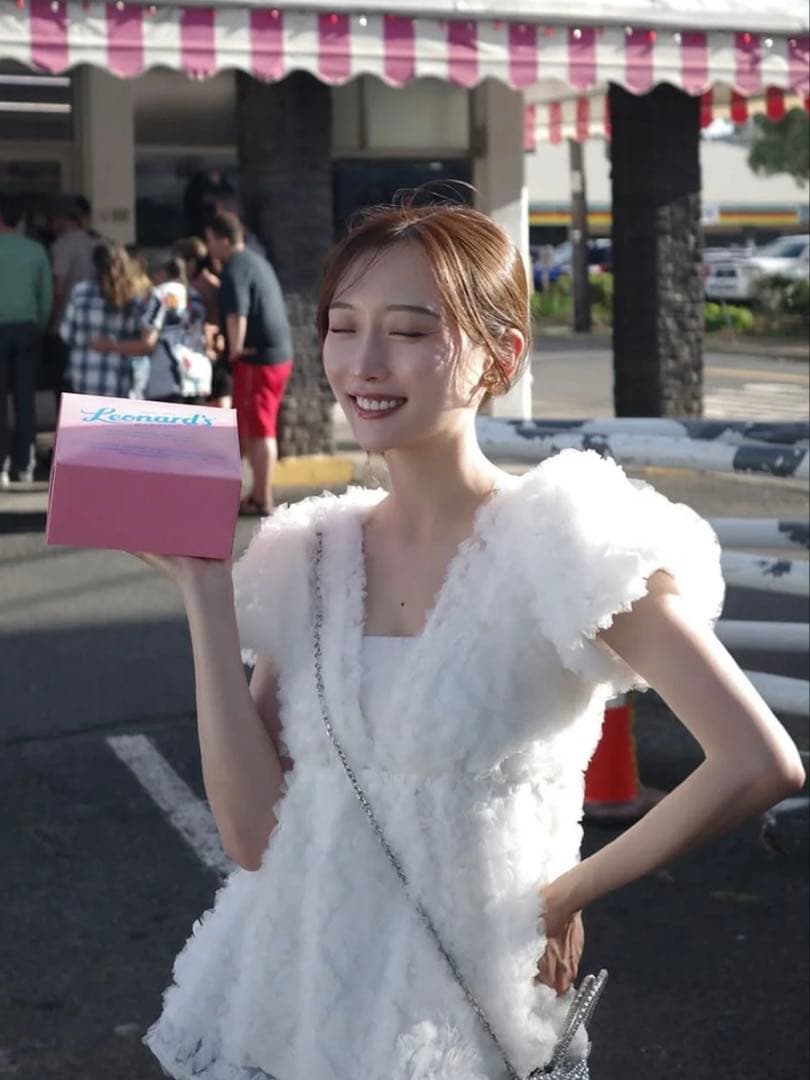 polauraフラワーぺプラムバックリボンチュニック ホワイト