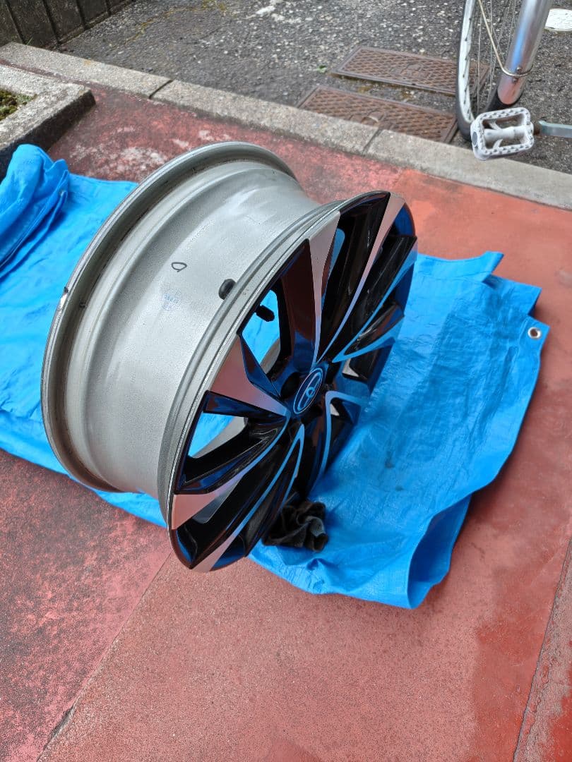 トヨタ 17インチ ホイール スポークデザイン