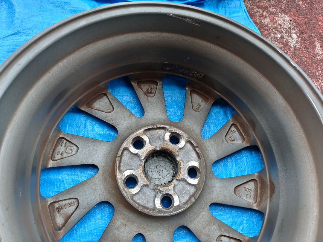 トヨタ 17インチ ホイール スポークデザイン