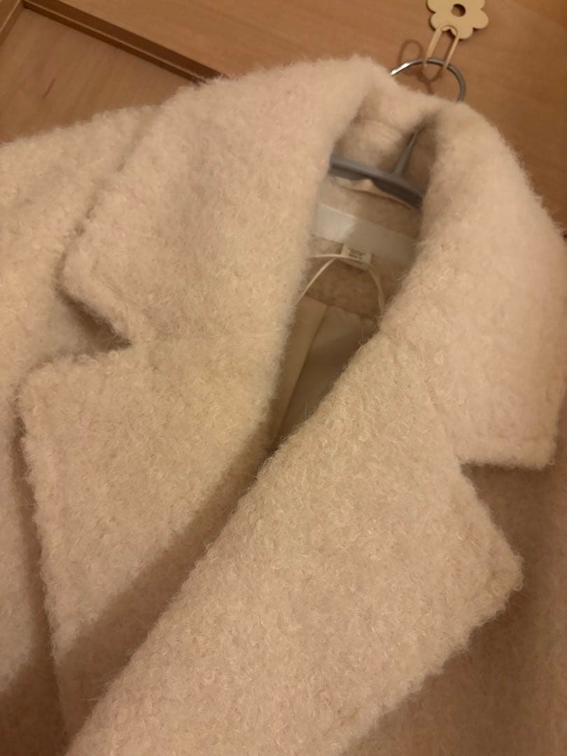 ZARA ブークレダブルブレストミディ丈コート