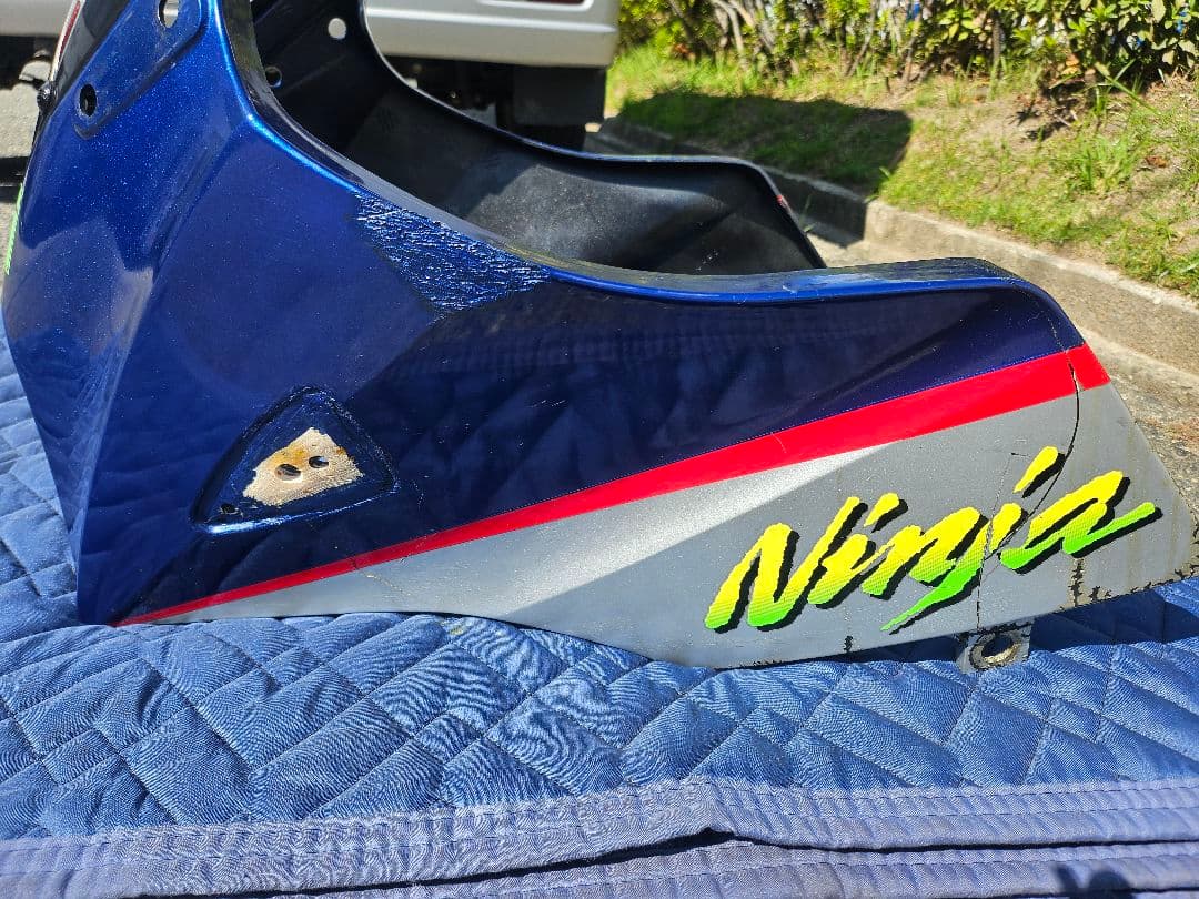 Kawasaki GPZ900R　GPZ750R　純正フロントカウル