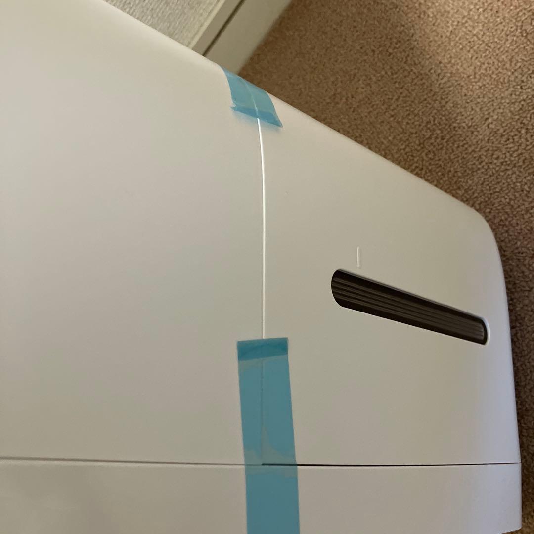 新品未使用　SHARP 衣類除湿乾燥機　ホワイト CV-N71-W