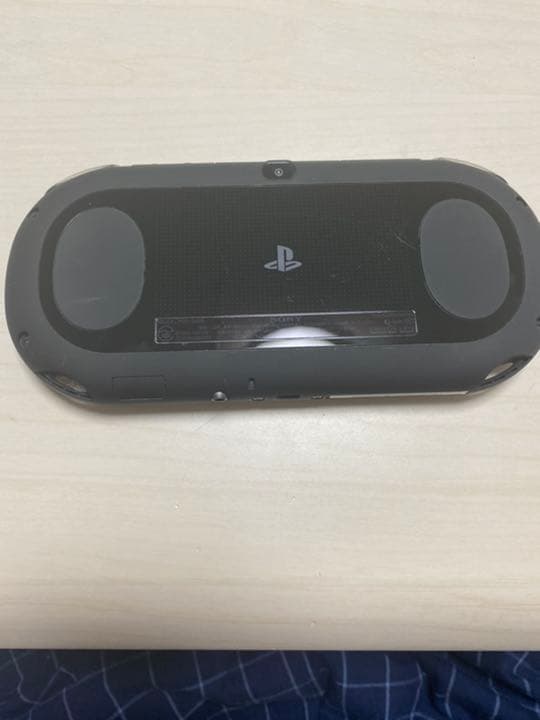 PlayStation®Vita（PCH-2000シリーズ） Wi-Fiモデル…