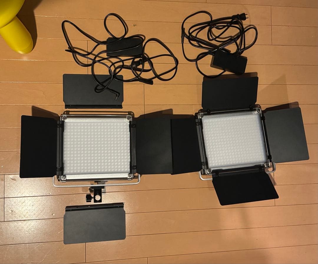 NEEWER 660 RGB 2つ　パネルライト LEDライト