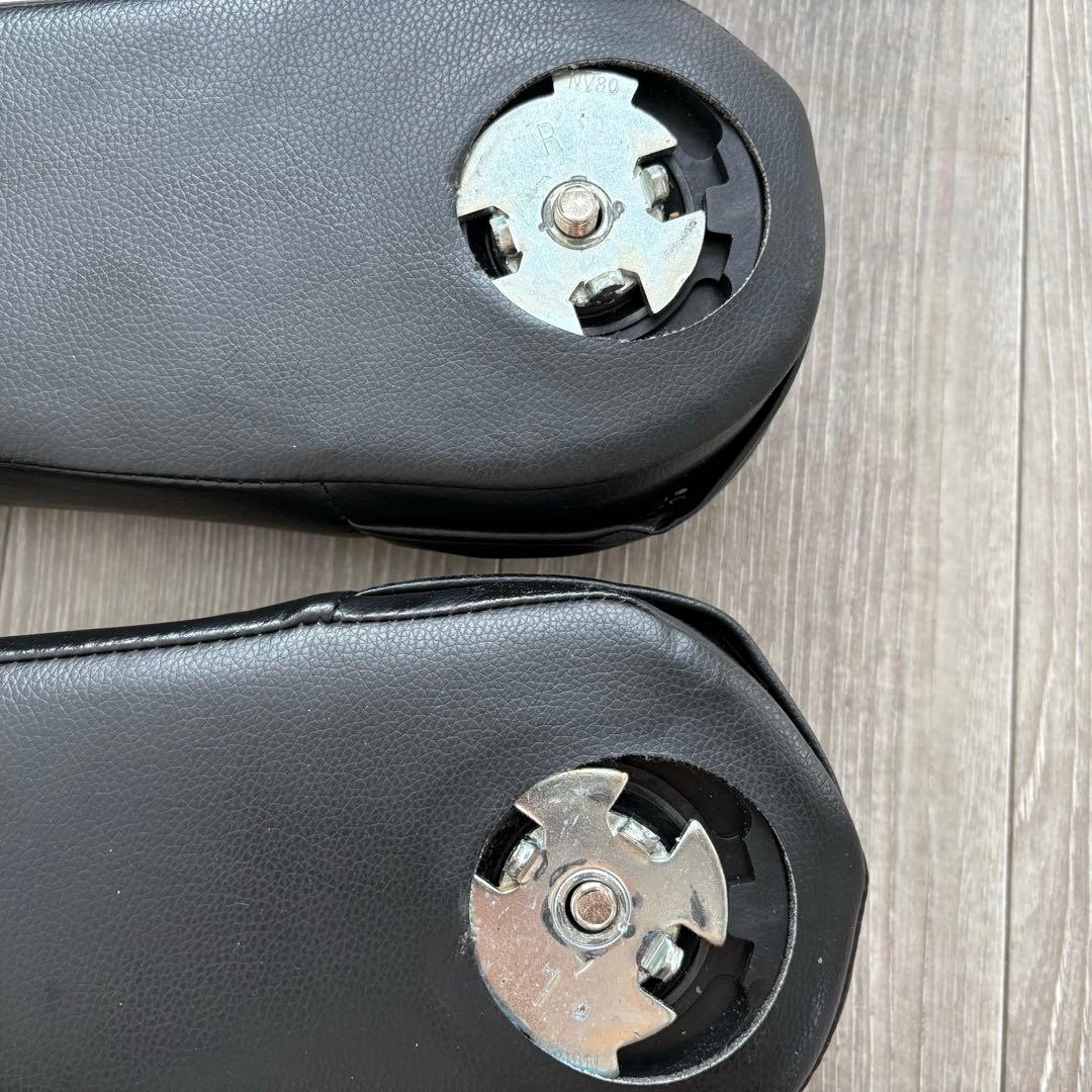 シルクブレイズ　ビッグアームレスト30 アルファード 52 エルグランド