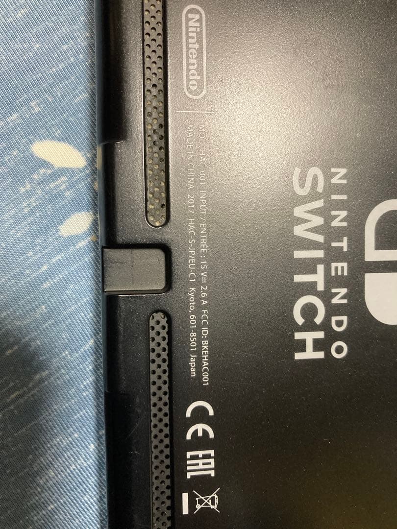 g*n様 Nintendo Switch 本体 （Joy-Conが違うジャンク品