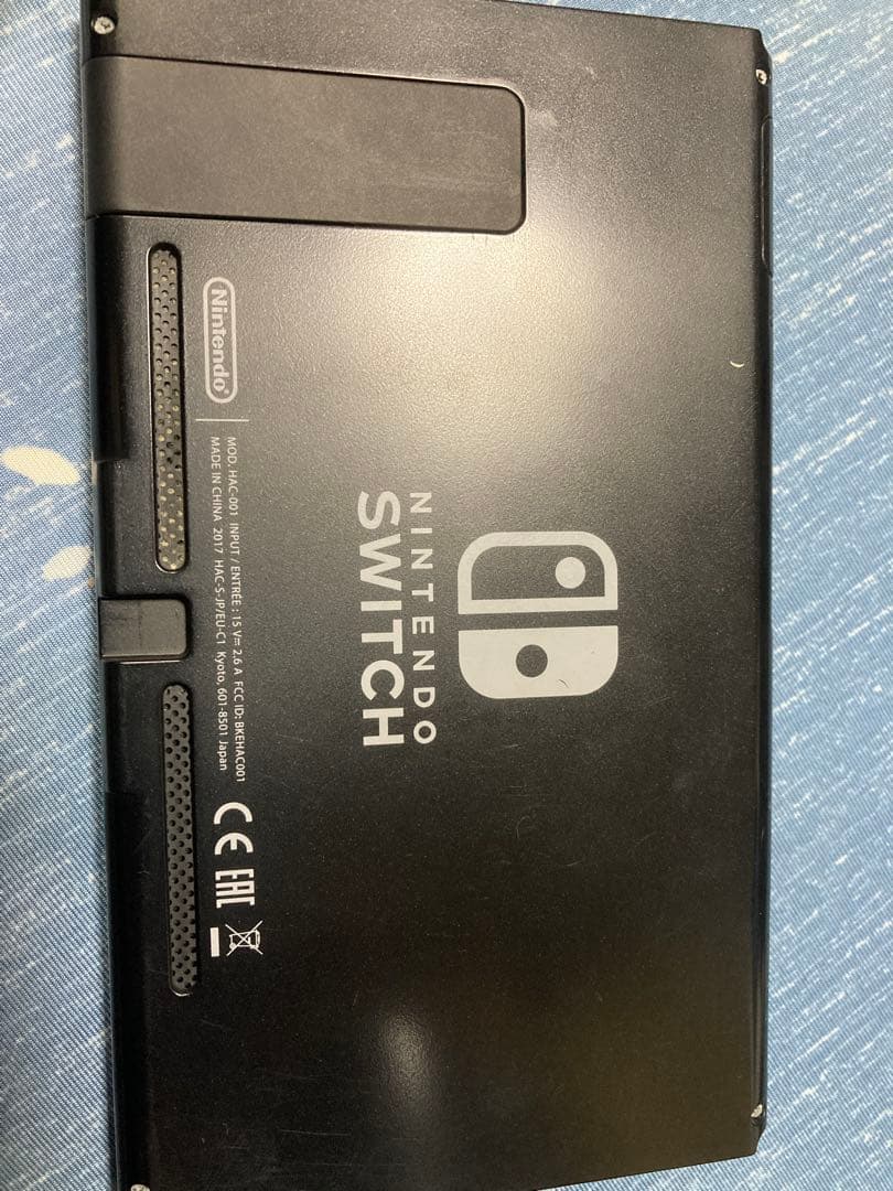 g*n様 Nintendo Switch 本体 （Joy-Conが違うジャンク品