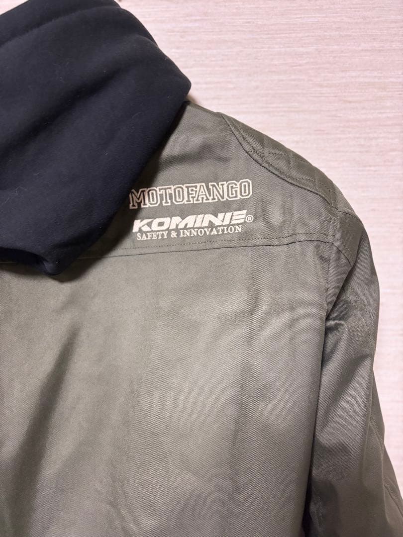 KOMINE フード付きオリーブグリーンバイクジャケット