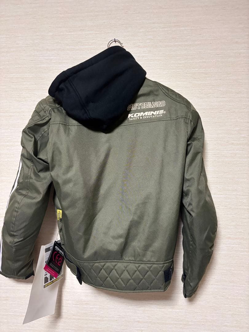 KOMINE フード付きオリーブグリーンバイクジャケット