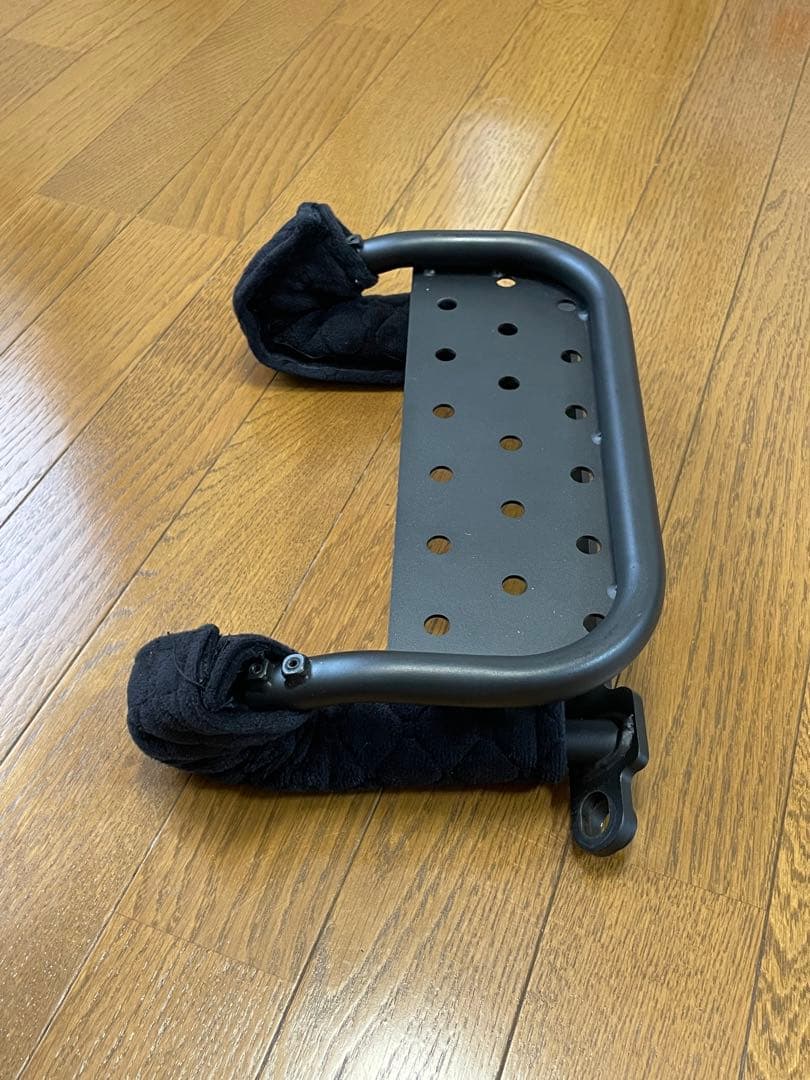 ハイエース200系共通 助手席 フットレスト