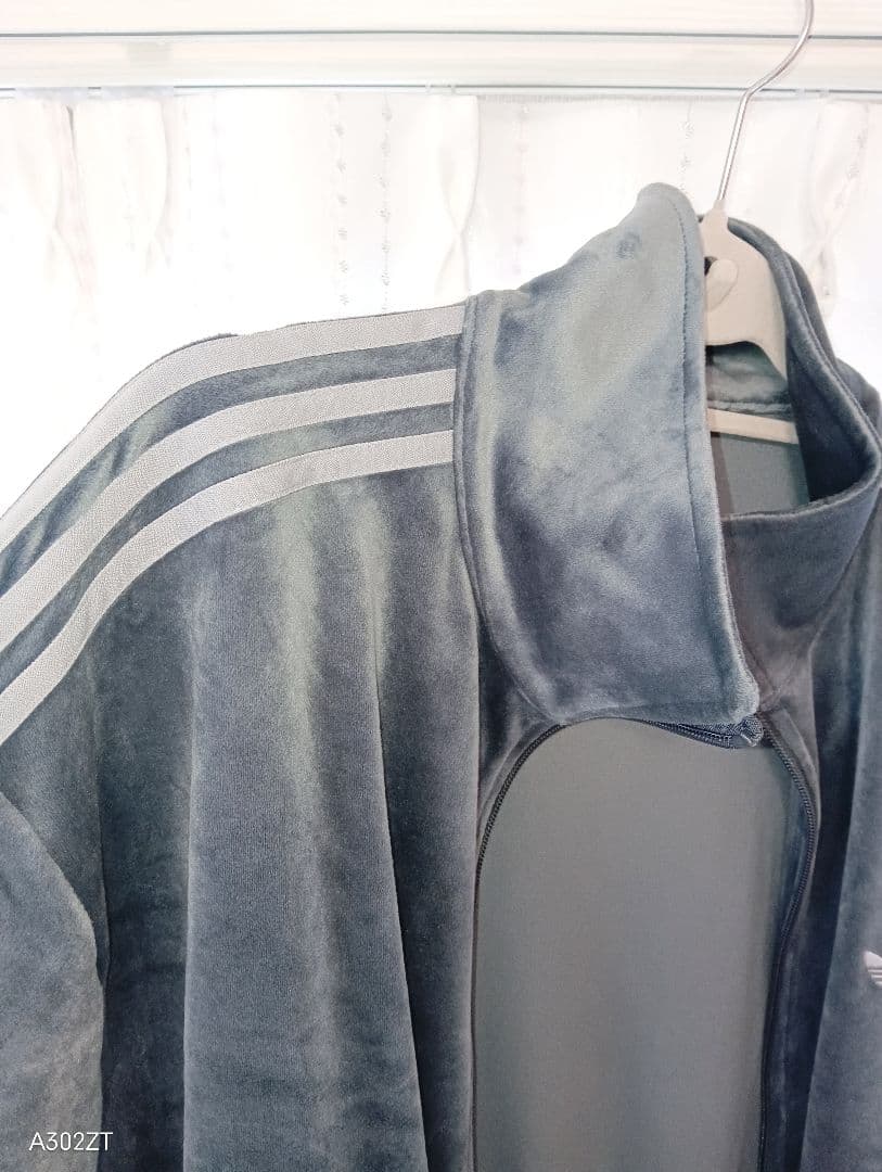 adidas FIREBIRD VELOUR TRACK TOPダークグレーXL