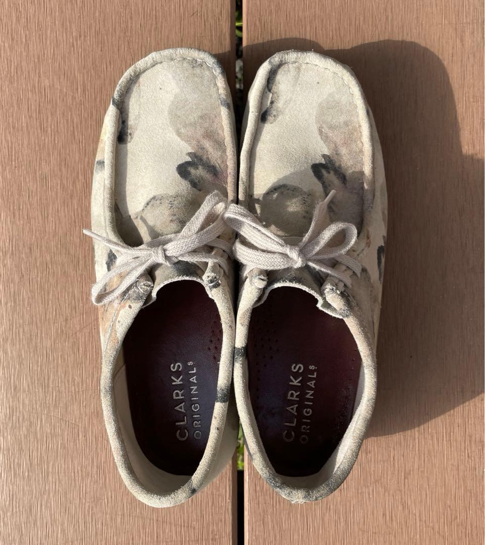 靴 CLARKS ORIGINALS WALLABEE Off WHITE CAMO