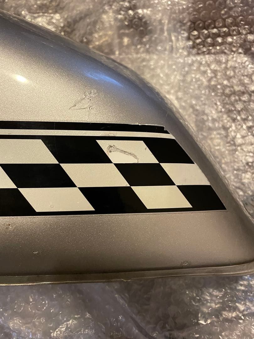 グラストラッカー　タンク