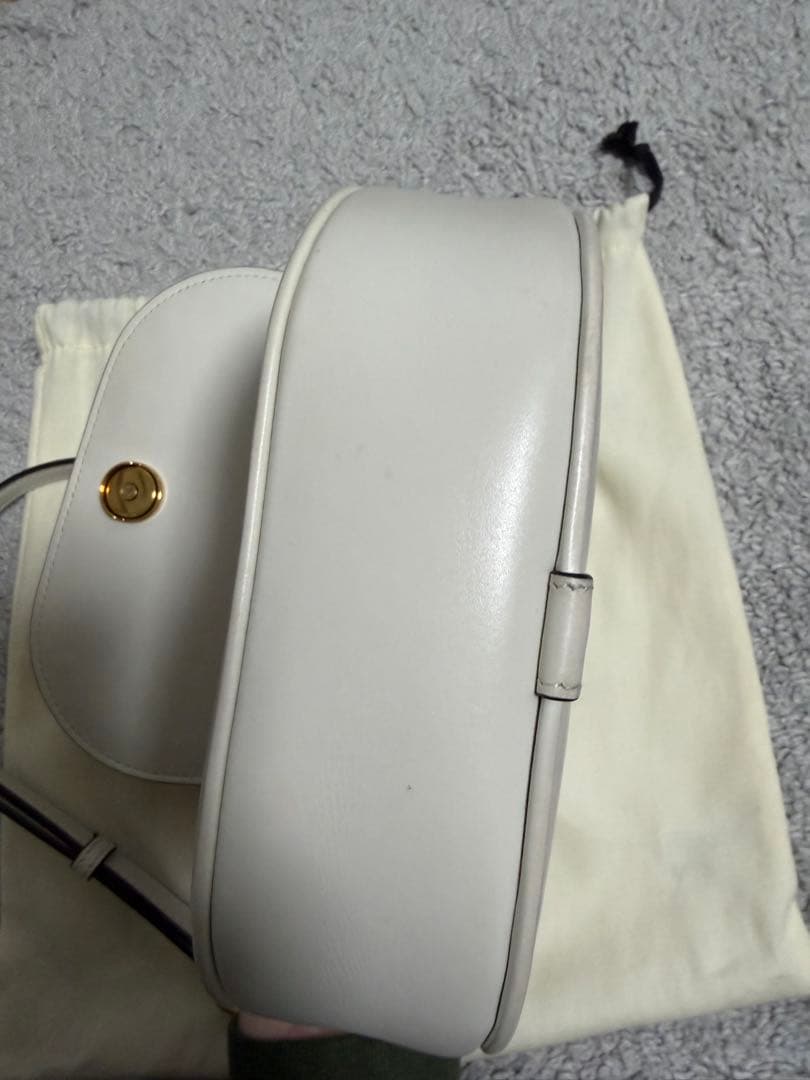 FENDI ホワイト ショルダーバッグ 保存袋付き