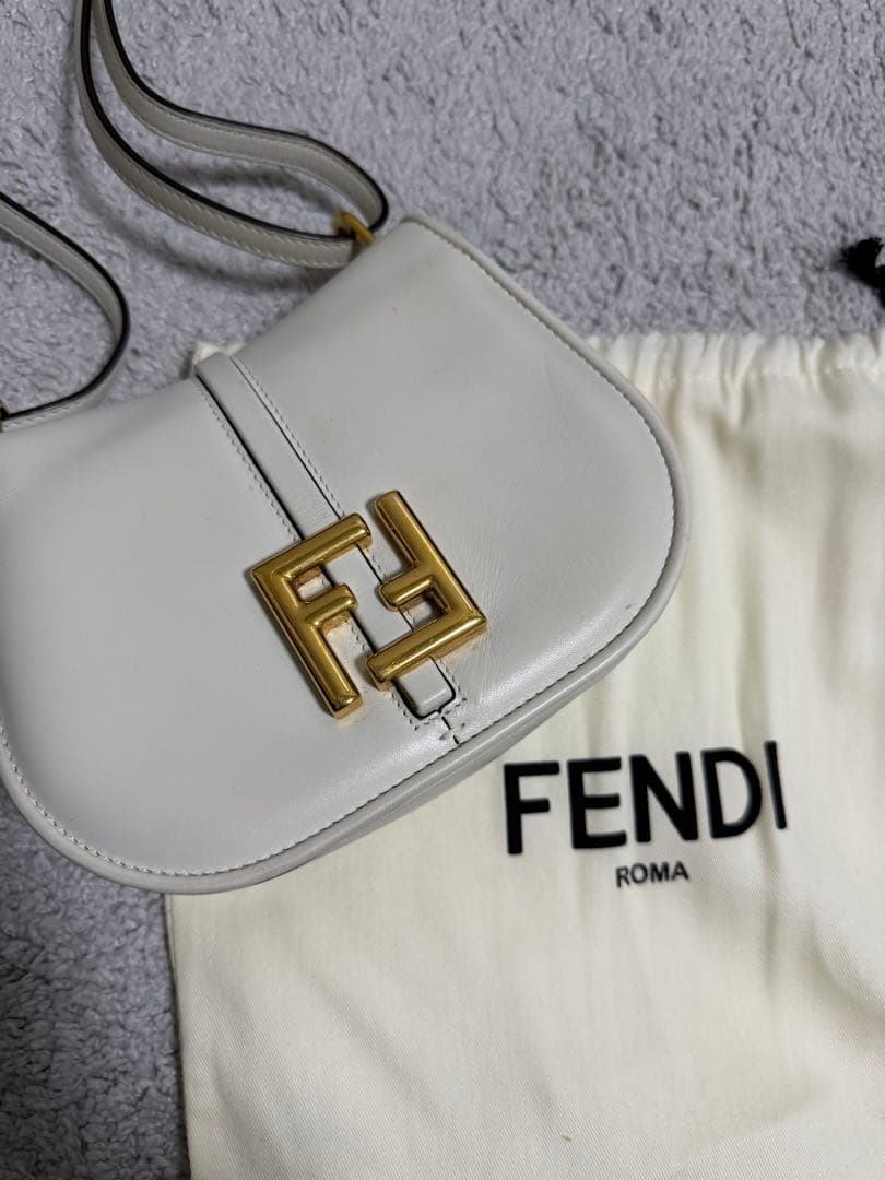 FENDI ホワイト ショルダーバッグ 保存袋付き