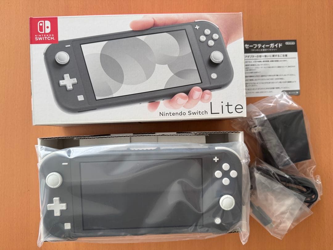 Nintendo Switch Lite スイッチ　ライト　グレー 本体