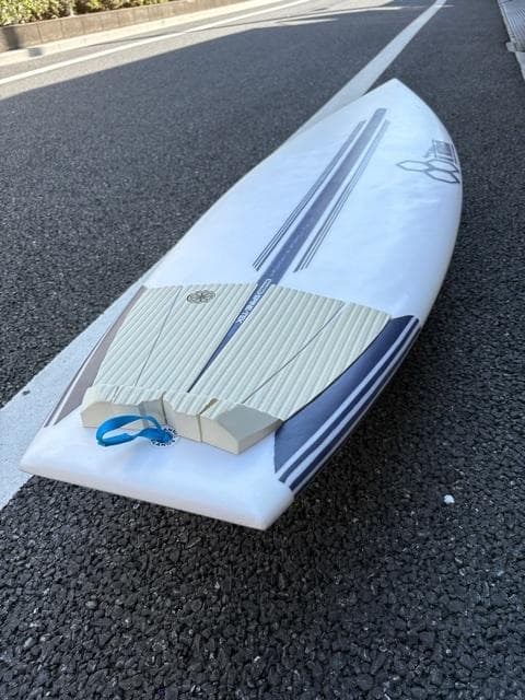 【美品】ネックベアード2 スパインテック 5'7 futureフィン5フィン