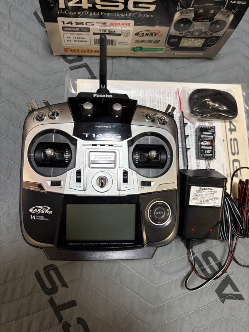 t*i様 Futaba T14SG 14CH R/C送信機
