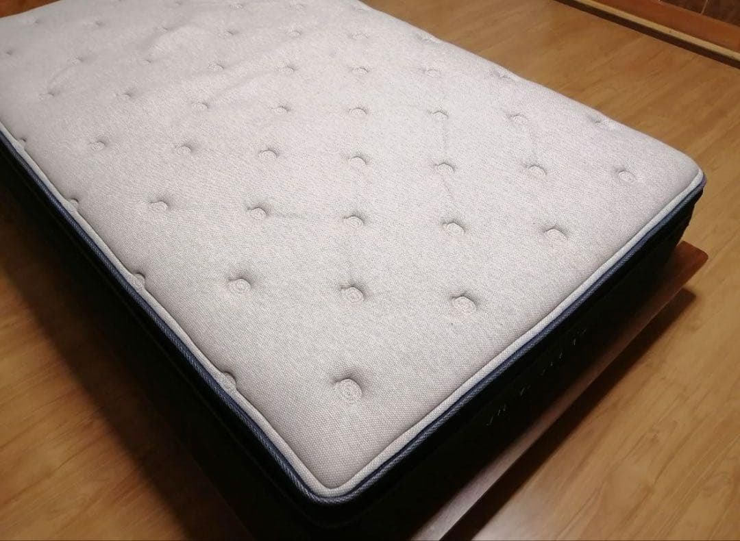 ニトリ セミダブルベッドフレーム＋高級マットレス 定価99,790万円