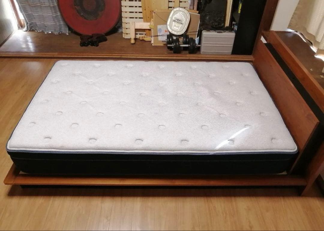 ニトリ セミダブルベッドフレーム＋高級マットレス 定価99,790万円