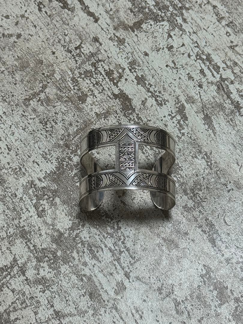 早い者勝ち！美品　トゥアレグ族 シルバー　Ｈ型バングル ブレスレット