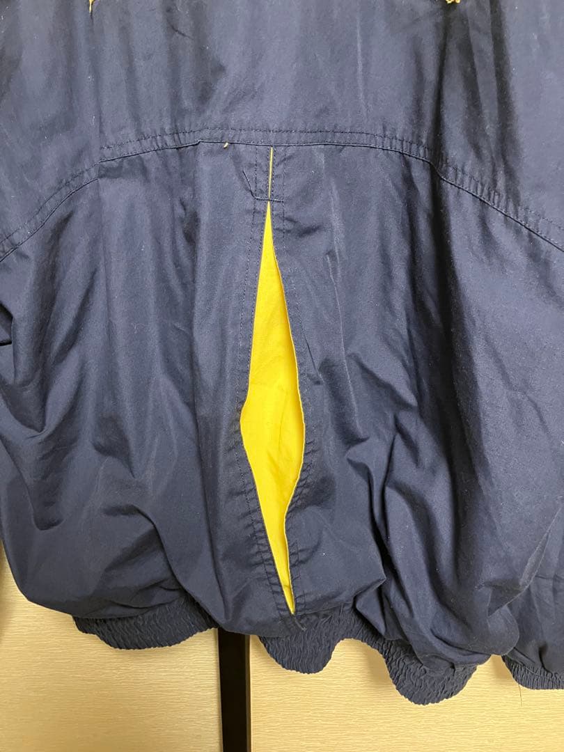 umbro スコットランド　ヴィンテージ　ナイロンジャケット　送料込み　古着