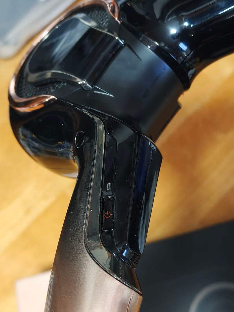 【まー】REPRONIZER 4D Plus ヘアドライヤー