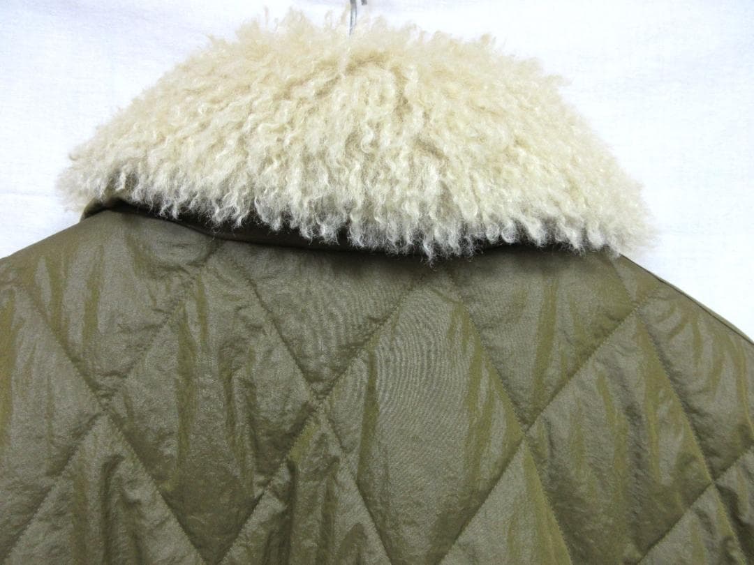 Lallia Mu ラリアムー　ボア襟　ナイロン　キルティング 中綿　ポンチョ