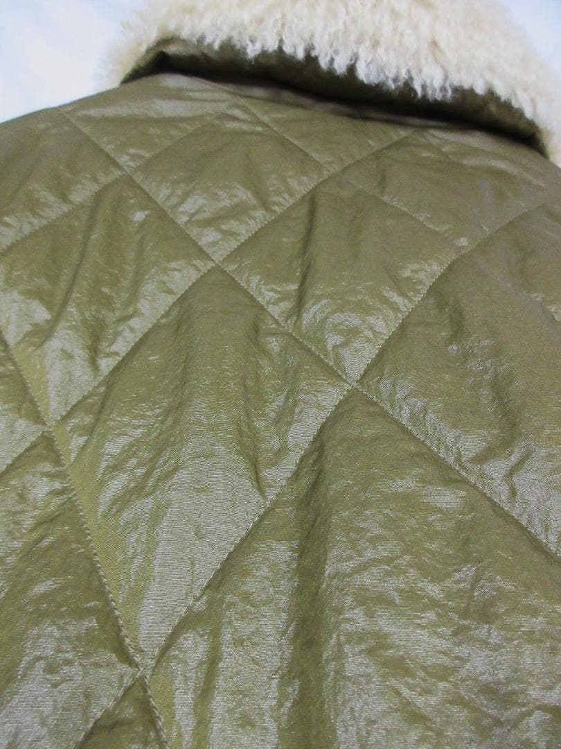 Lallia Mu ラリアムー　ボア襟　ナイロン　キルティング 中綿　ポンチョ