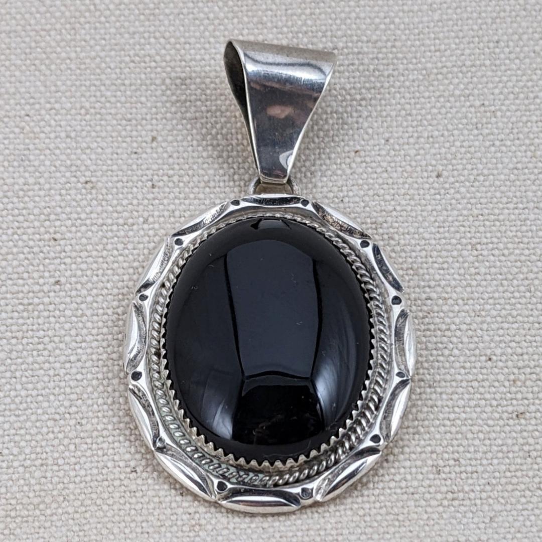 ナバホ族 Wydell Billie作 オニキス ペンダント 925シルバー