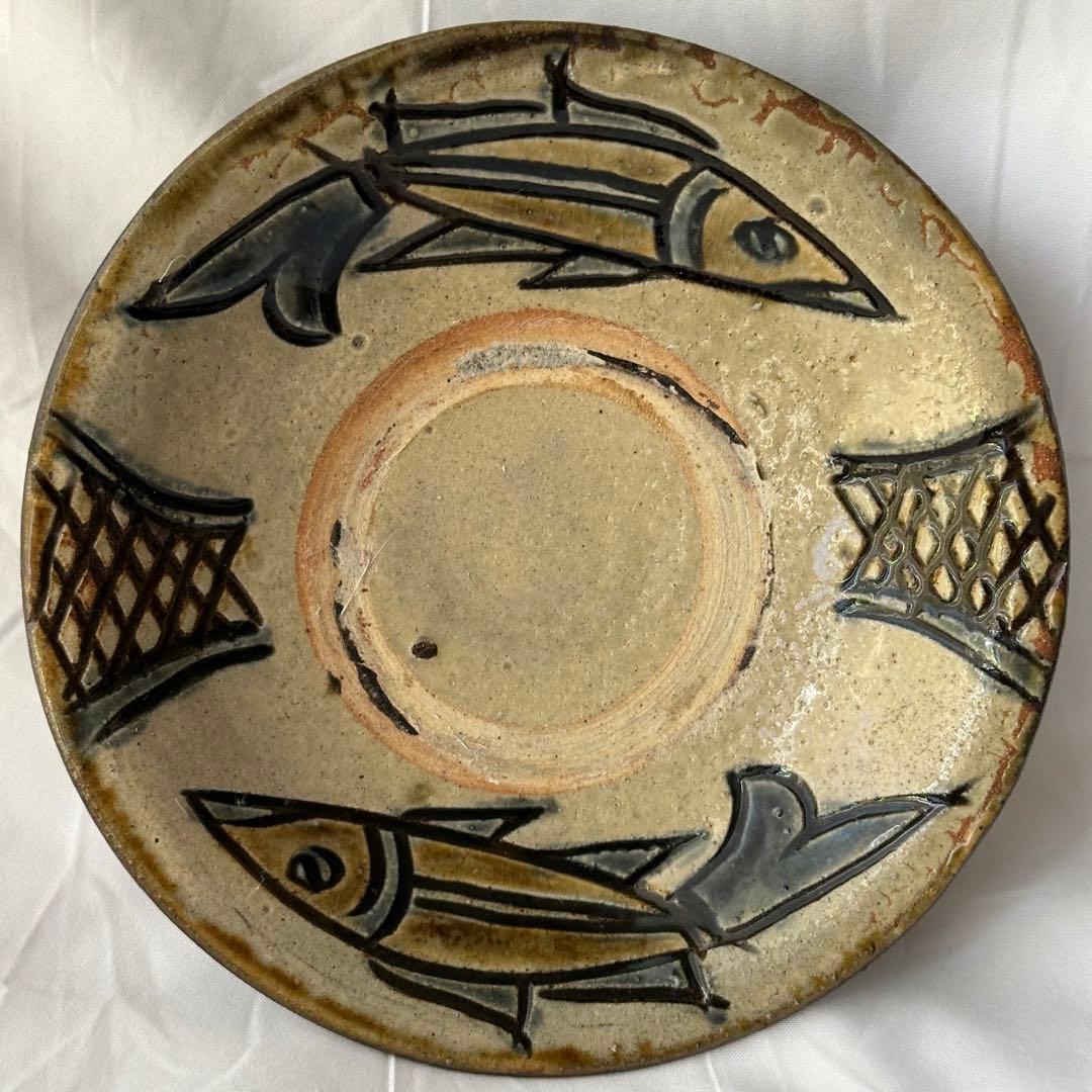 大幅値下げしました！　人間国宝　金城次郎　魚文　中皿