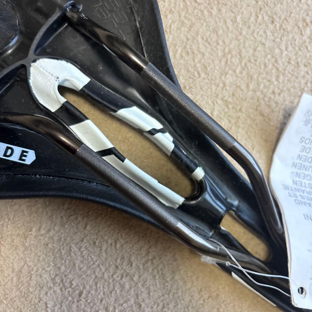 【新品未使用】 San Marco Mash サドル ブラック/ホワイト