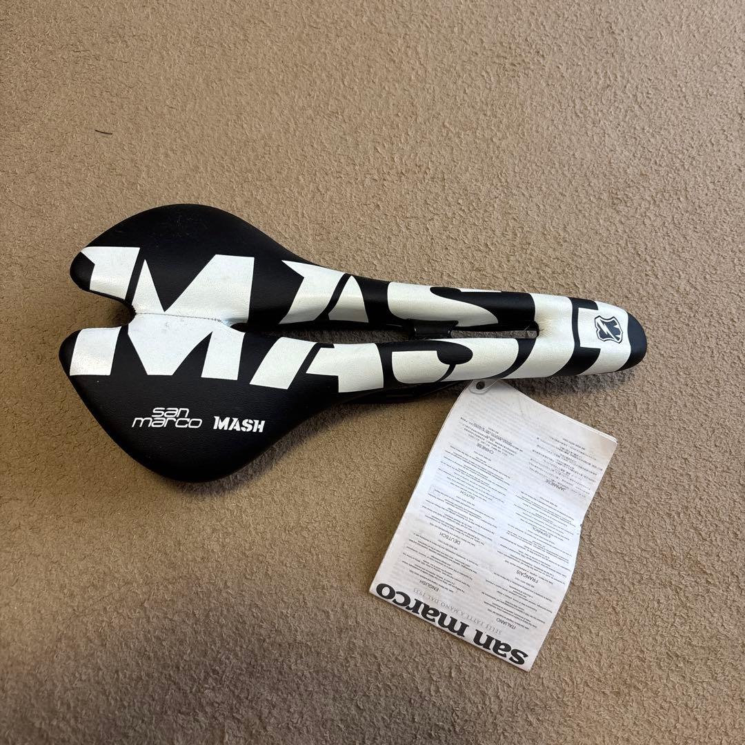 【新品未使用】 San Marco Mash サドル ブラック/ホワイト