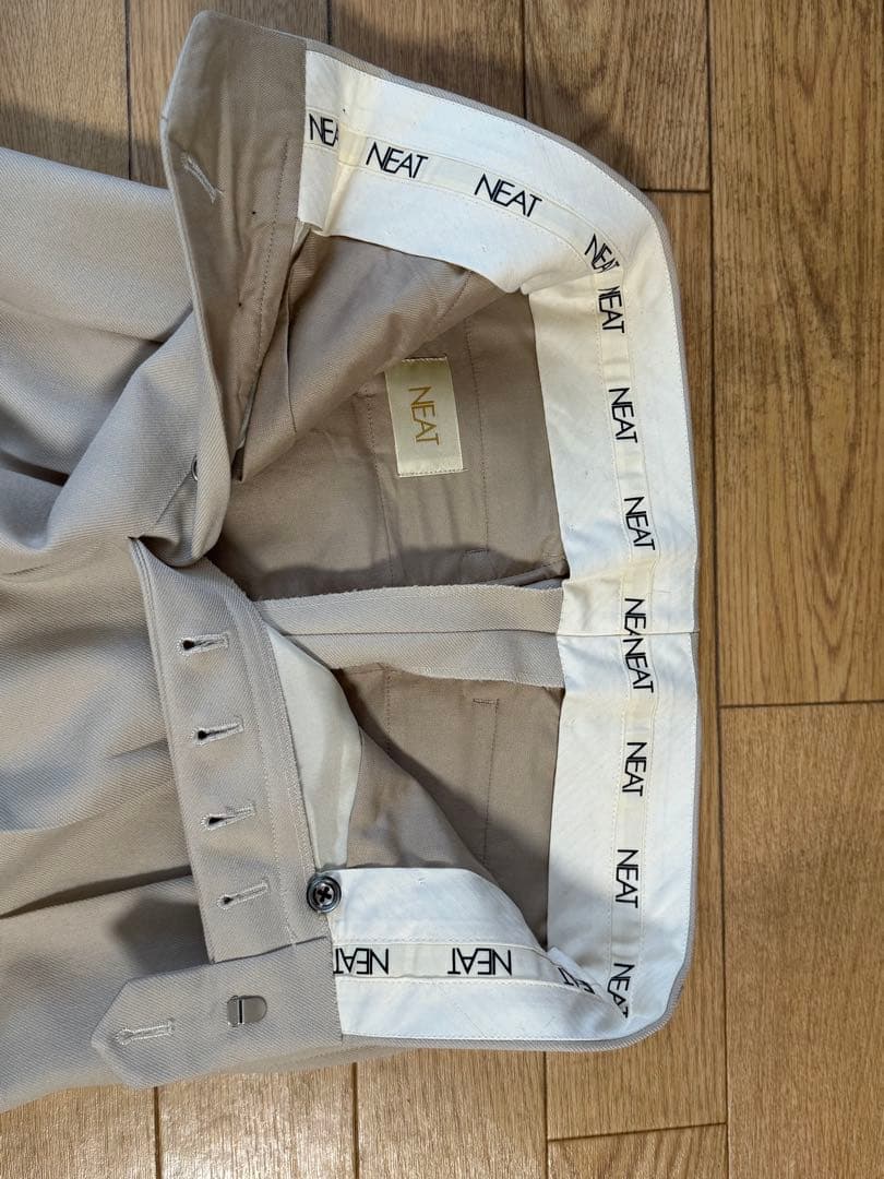 NEAT スタンダード オフホワイト 薄ベージュ　サイズ44